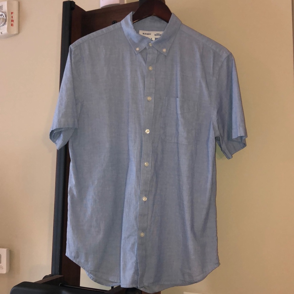 Old Navy short-sleeved button down shirt